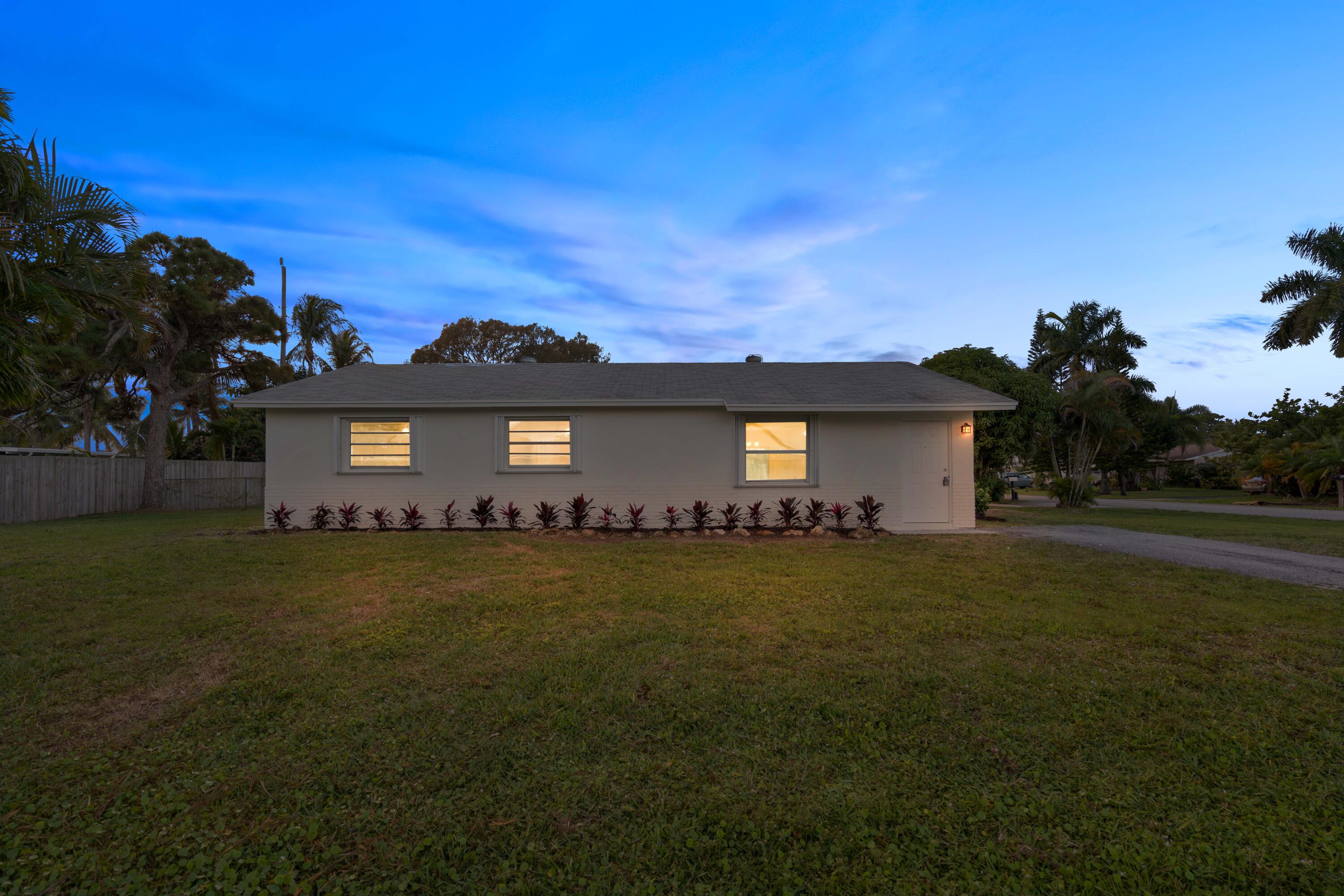 604 Todd Street Jupiter, FL 33458 - Photo 29 of 30 DSC03384b