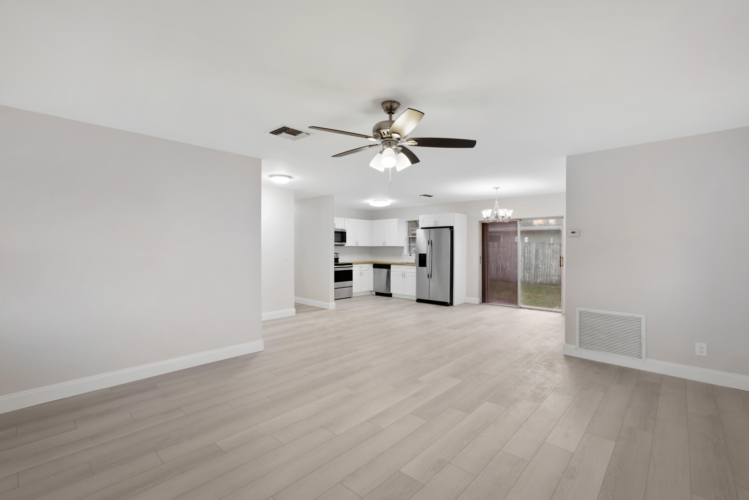 604 Todd Street Jupiter, FL 33458 - Photo 3 of 30 DSC03405