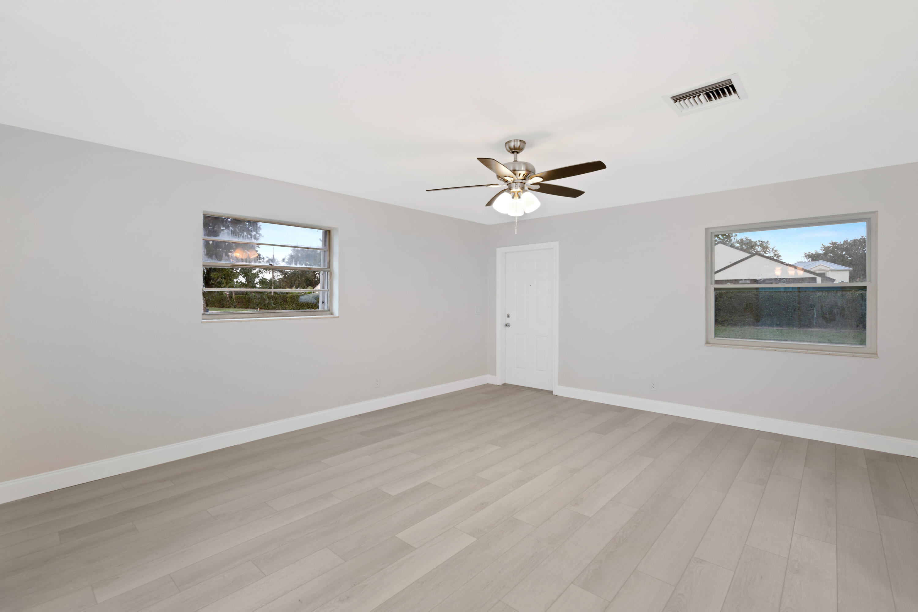 604 Todd Street Jupiter, FL 33458 - Photo 4 of 30 DSC03410
