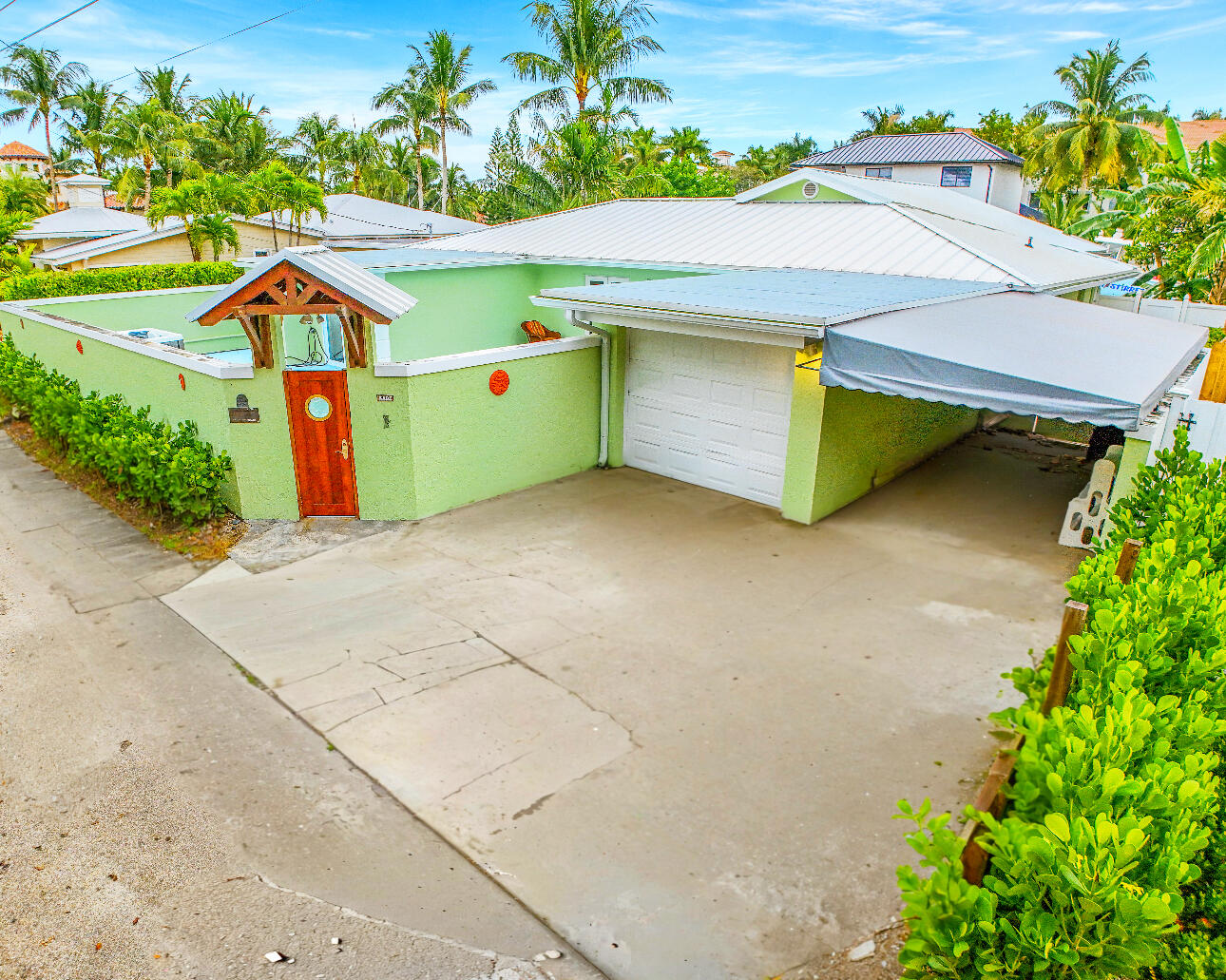 810 Bamboo Lane Delray Beach, FL 33483 - Photo 5 of 30 a view of outdoor space and yard
