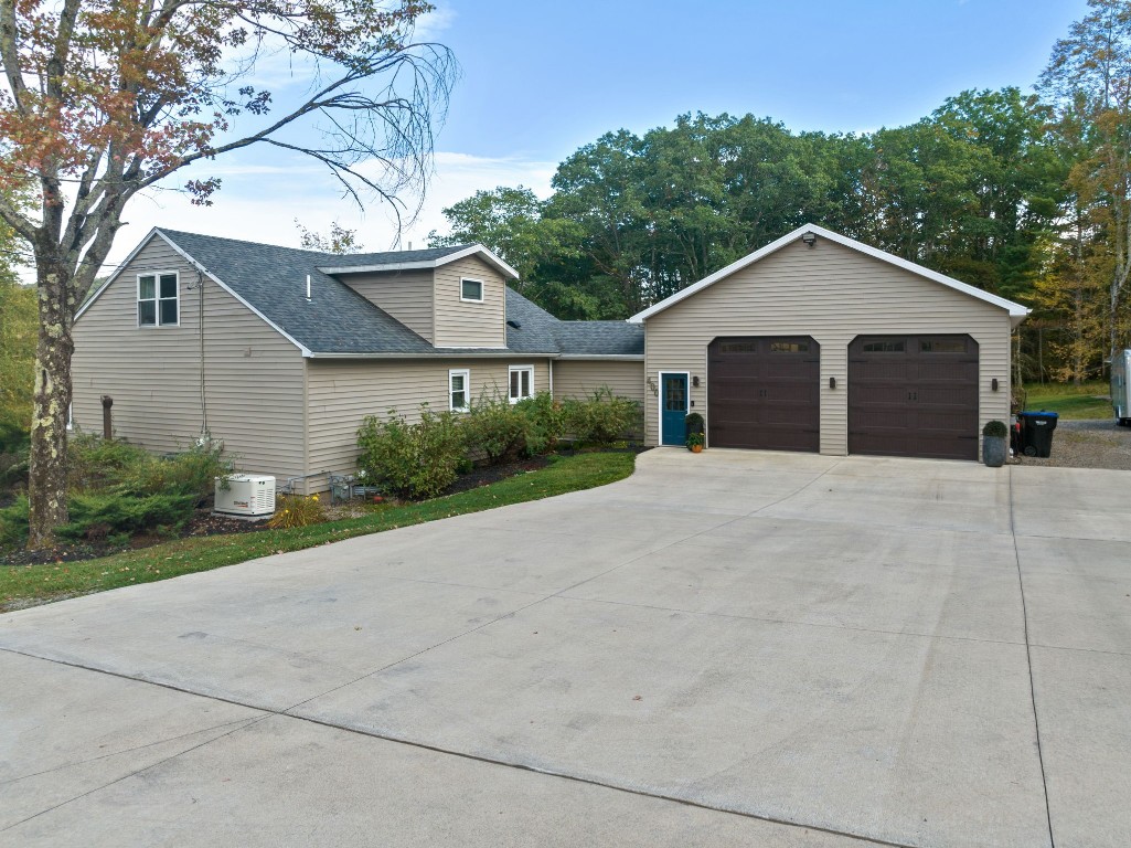 400 West Hill Road Vestal, NY 13850 - Photo 7 of 48