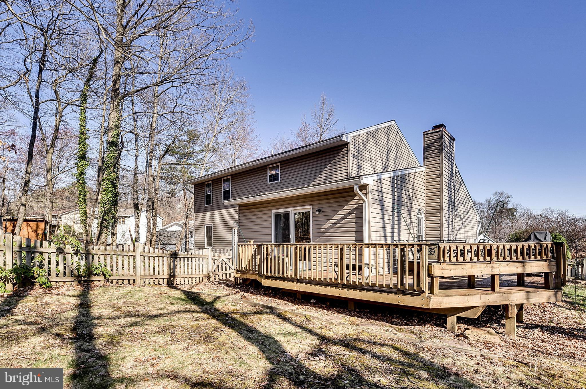 6126 Fairbourne Court Hanover, MD 21076 - Photo 25 of 27 Large .35 acre lot