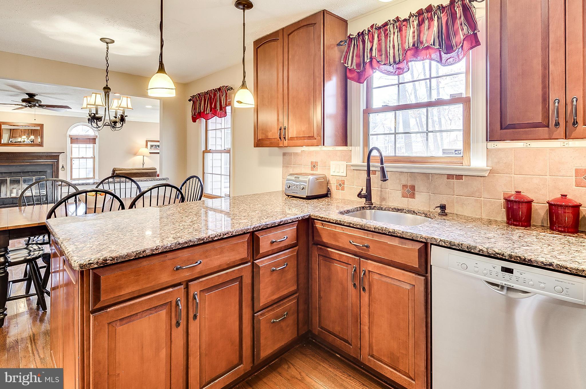 6126 Fairbourne Court Hanover, MD 21076 - Photo 6 of 27 Tile backsplash