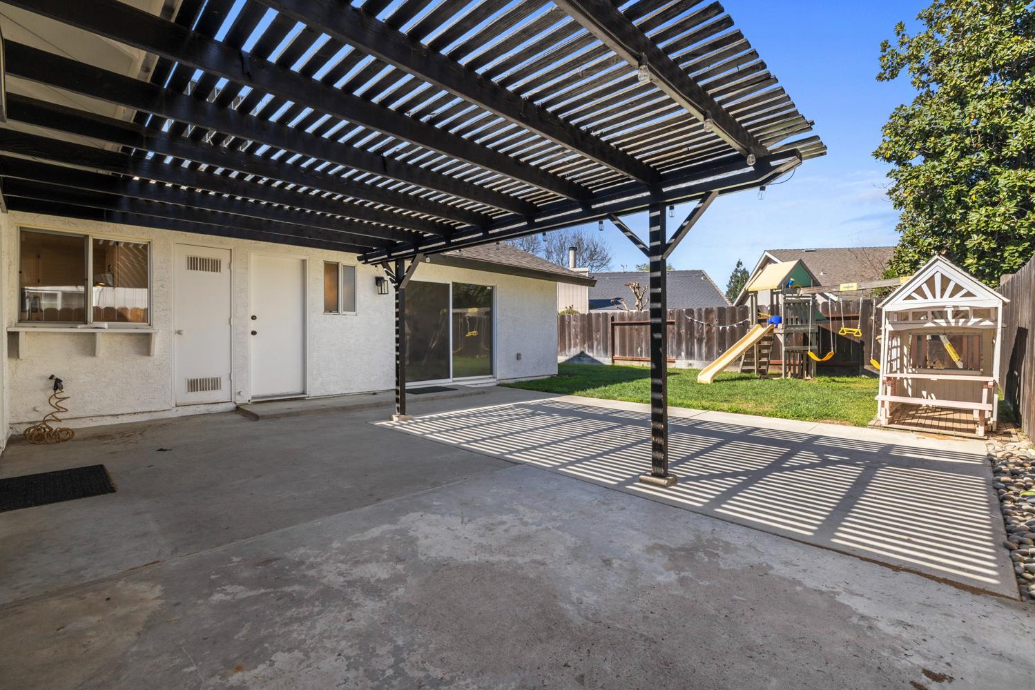 3317 Shamrock Avenue Merced, CA 95340 - Photo 30 of 44 a view of a backyard