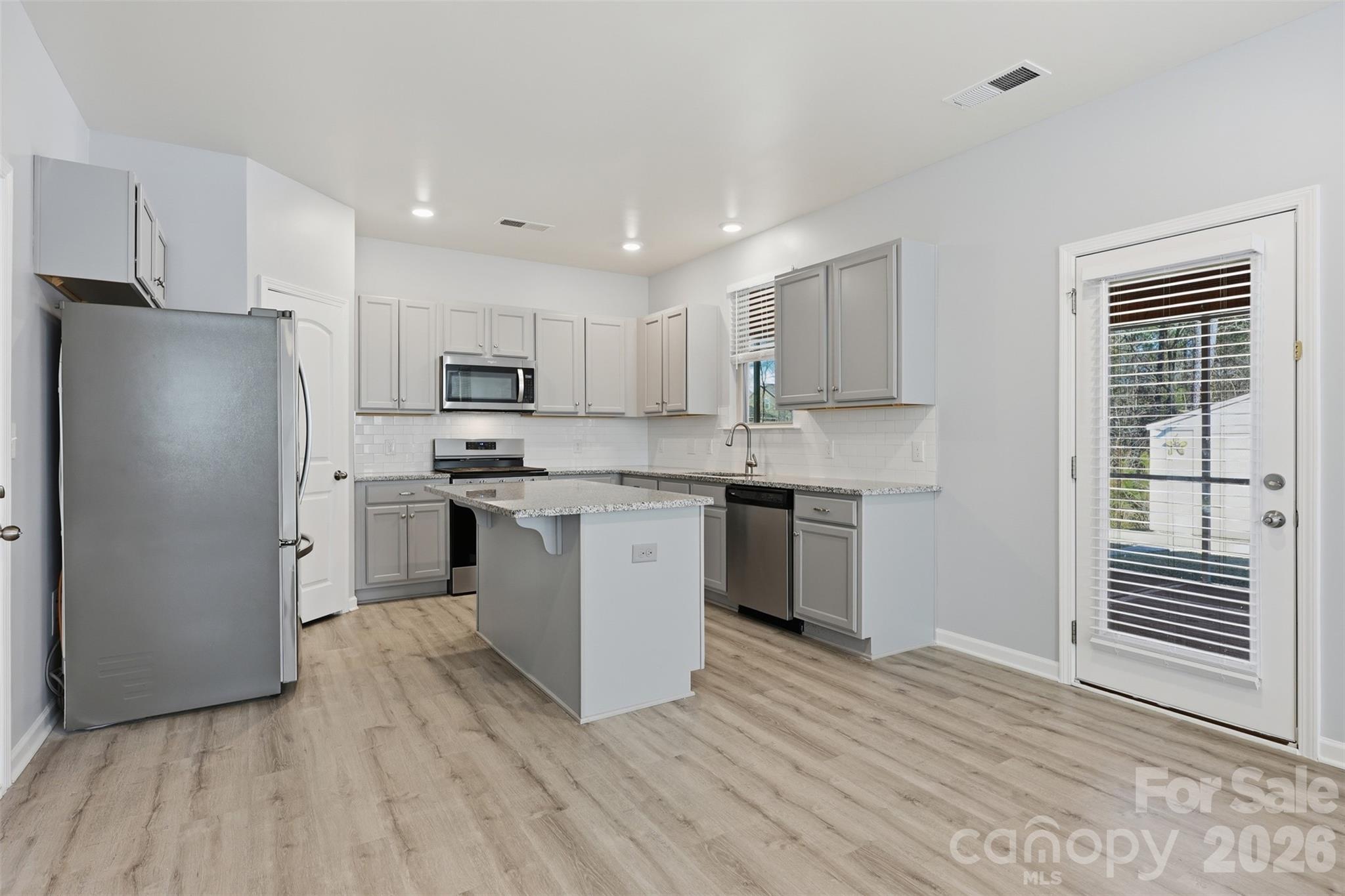 2220 Sussex Road York, SC 29745 - Photo 12 of 40