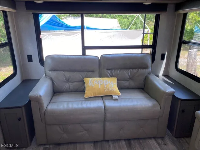 $1,500 | 380 Mahogany Court, LaBelle, FL 33935