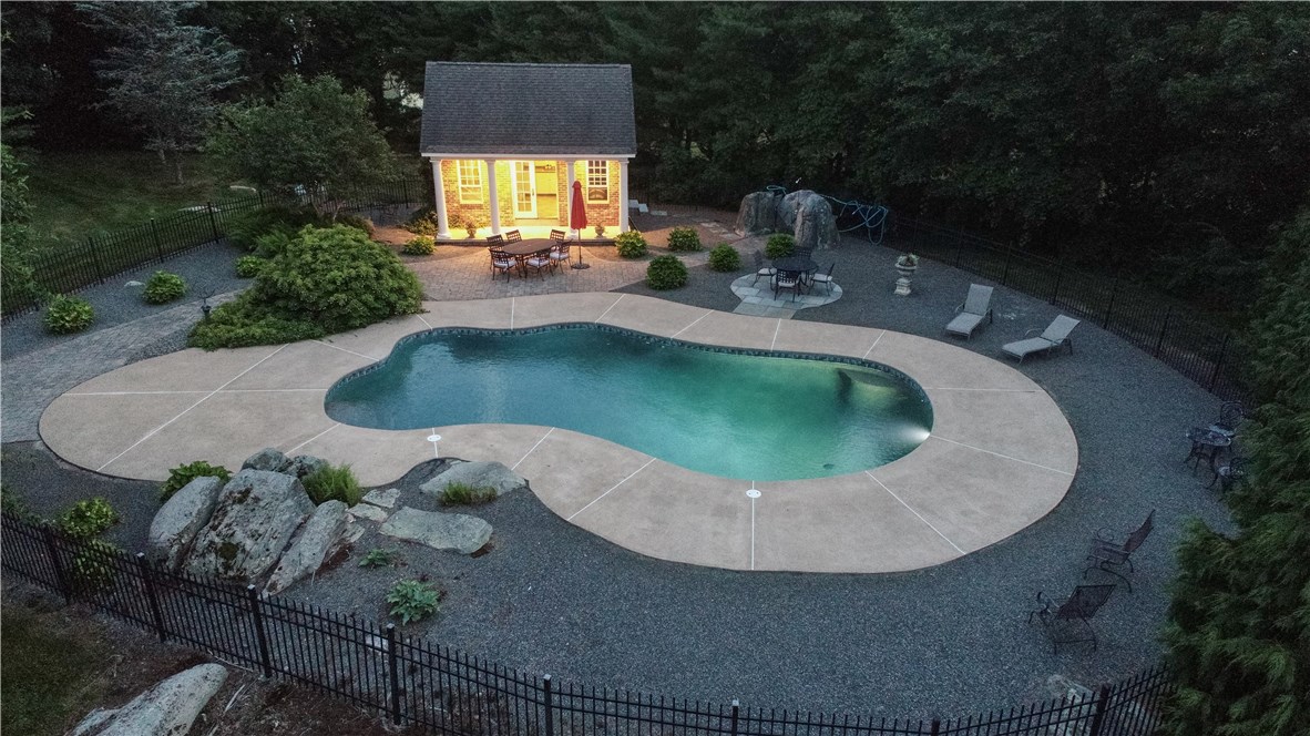 18 Columbine Road Rehoboth, MA 02769 - Photo 8 of 40 Gallery Image 8