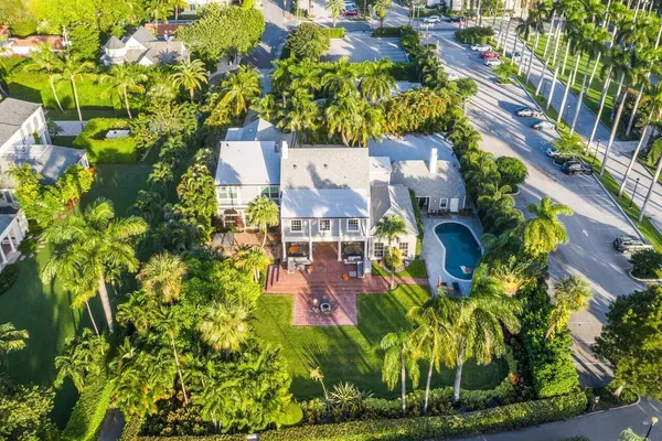 $150,000 | 15 South Lake Trail, Palm Beach, FL 33480