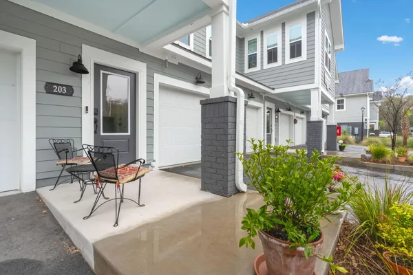 $489,990 | 305 Flowering Peach, Unit 203, Charleston, SC 29414