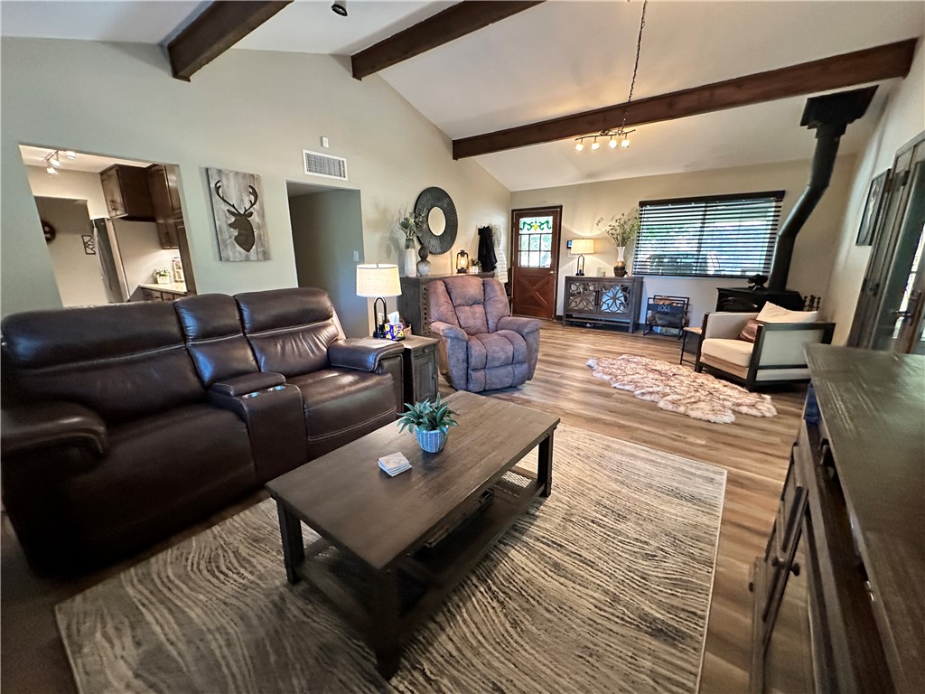 6615 Flag Mine Road Kingman, AZ 86401 - Photo 11 of 72 a living room with furniture