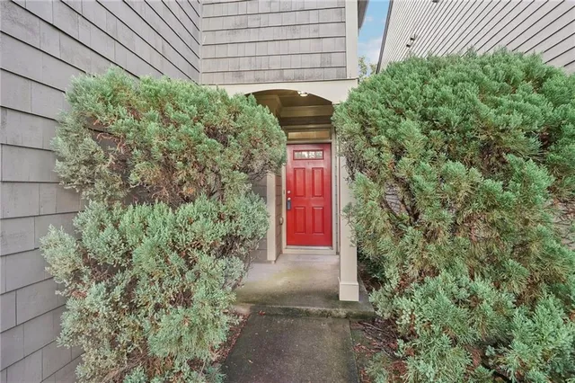 $1,995 | 3306 Sheffield Circle, Decatur, GA 30032