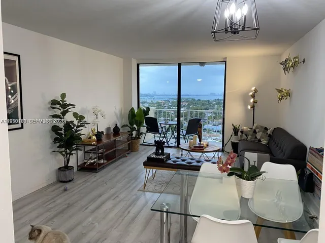 $1,950 | 2350 Northeast 135th Street, Unit 1509, North Miami, FL 33181