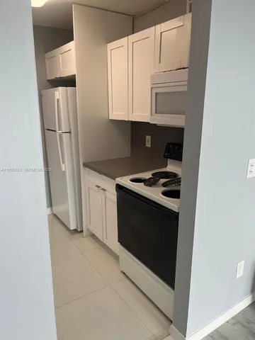 $1,950 | 2350 Northeast 135th Street, Unit 1509, North Miami, FL 33181