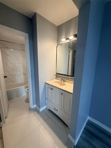 $1,950 | 2350 Northeast 135th Street, Unit 1509, North Miami, FL 33181