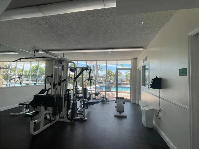 $1,950 | 2350 Northeast 135th Street, Unit 1509, North Miami, FL 33181