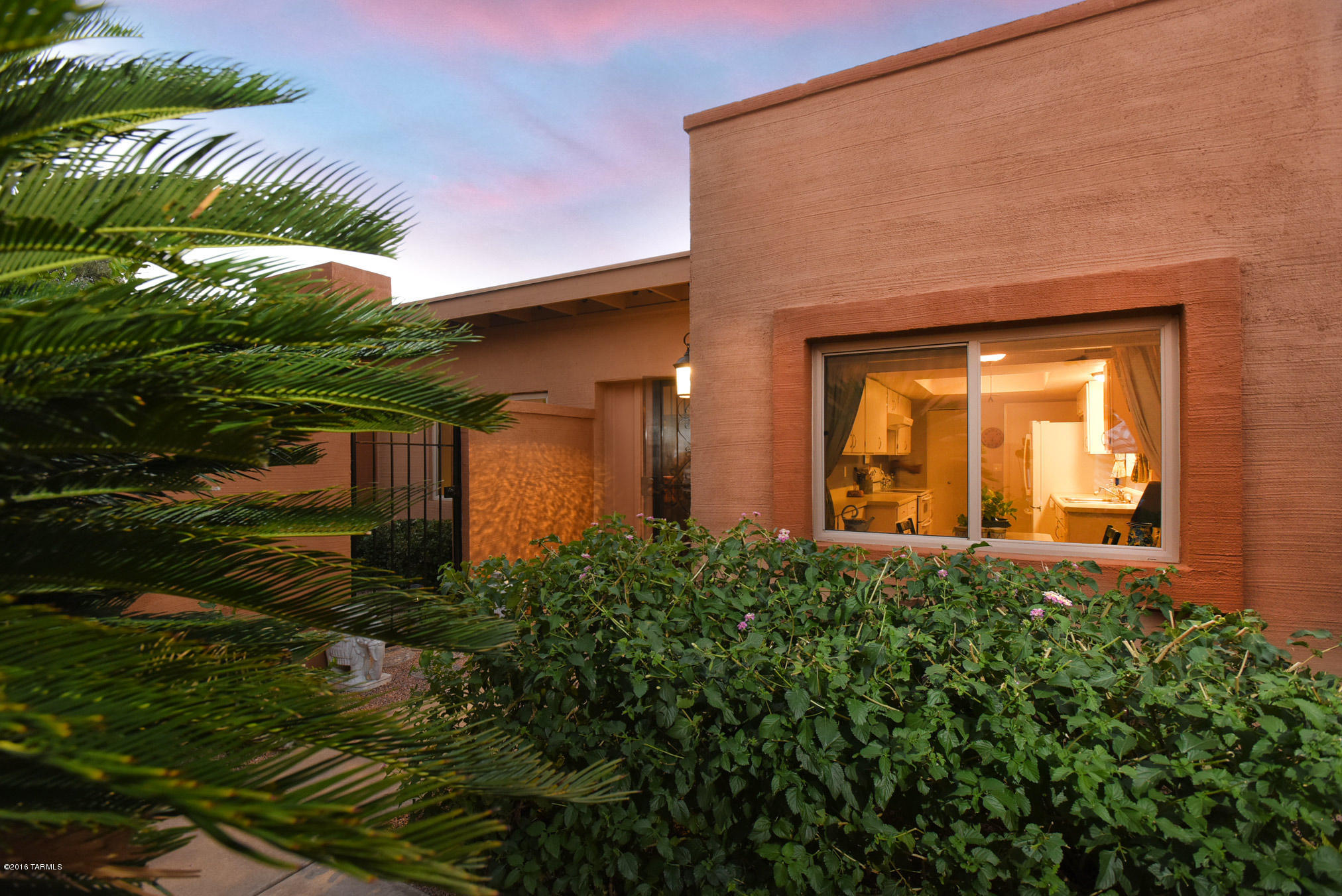 4818 East Water Street Tucson, AZ 85712 - Photo 4 of 27 Gallery Image 4