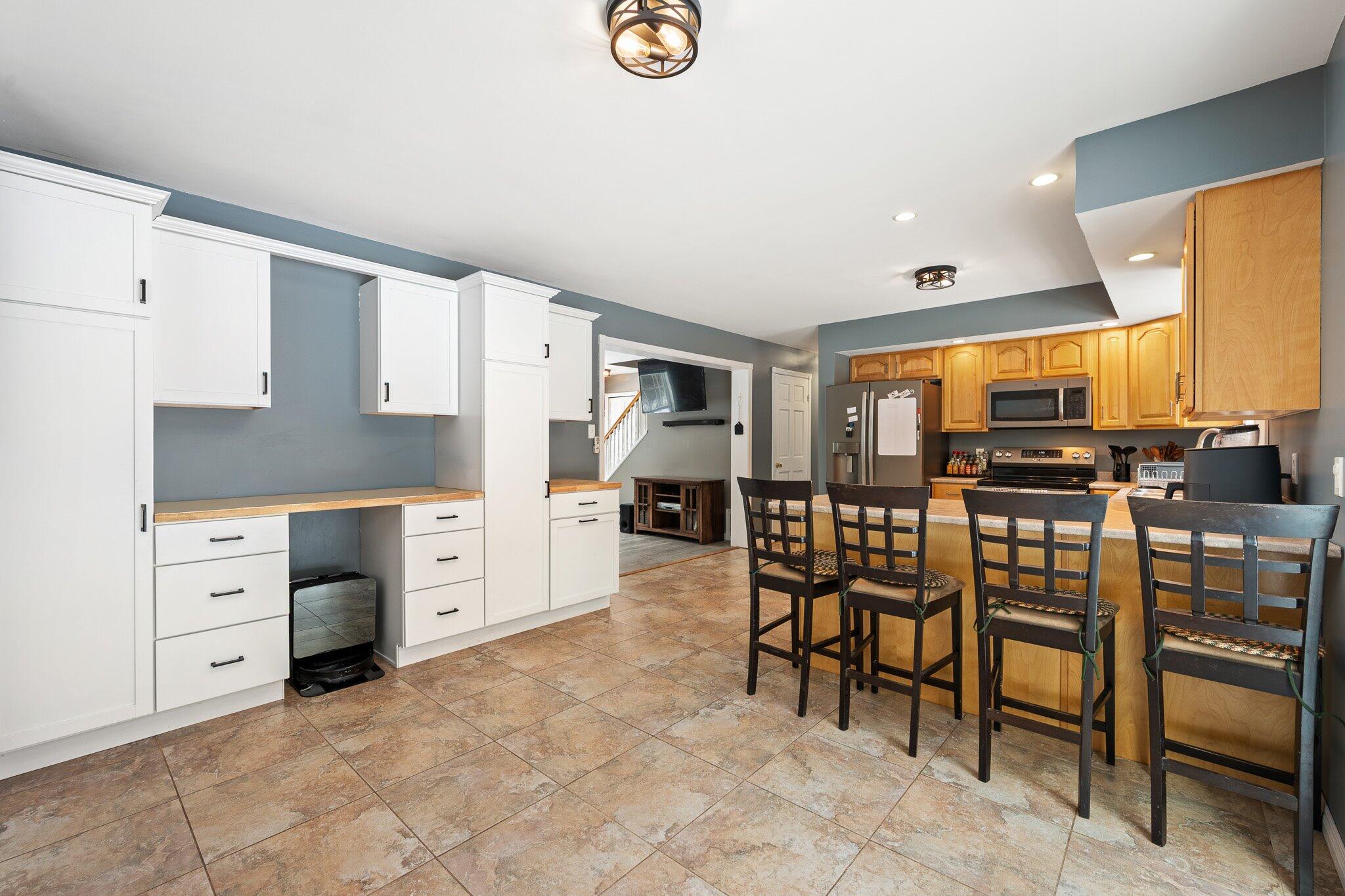 106 Woodfield Way Ellsworth, ME 04605 - Photo 9 of 57 09-Kitchen