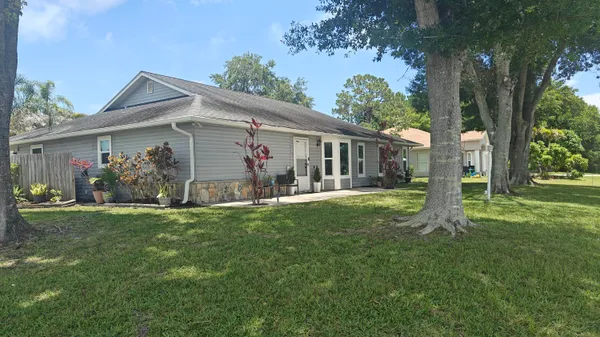 $494,500 | 2043 Southeast Camilo Street, Port St. Lucie, FL 34952