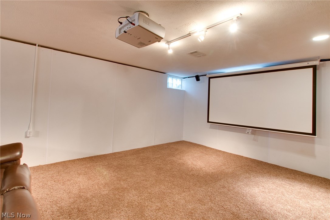4928 Fairlawn Road Cleveland, OH 44124 - Photo 25 of 29 Make this into your media room!