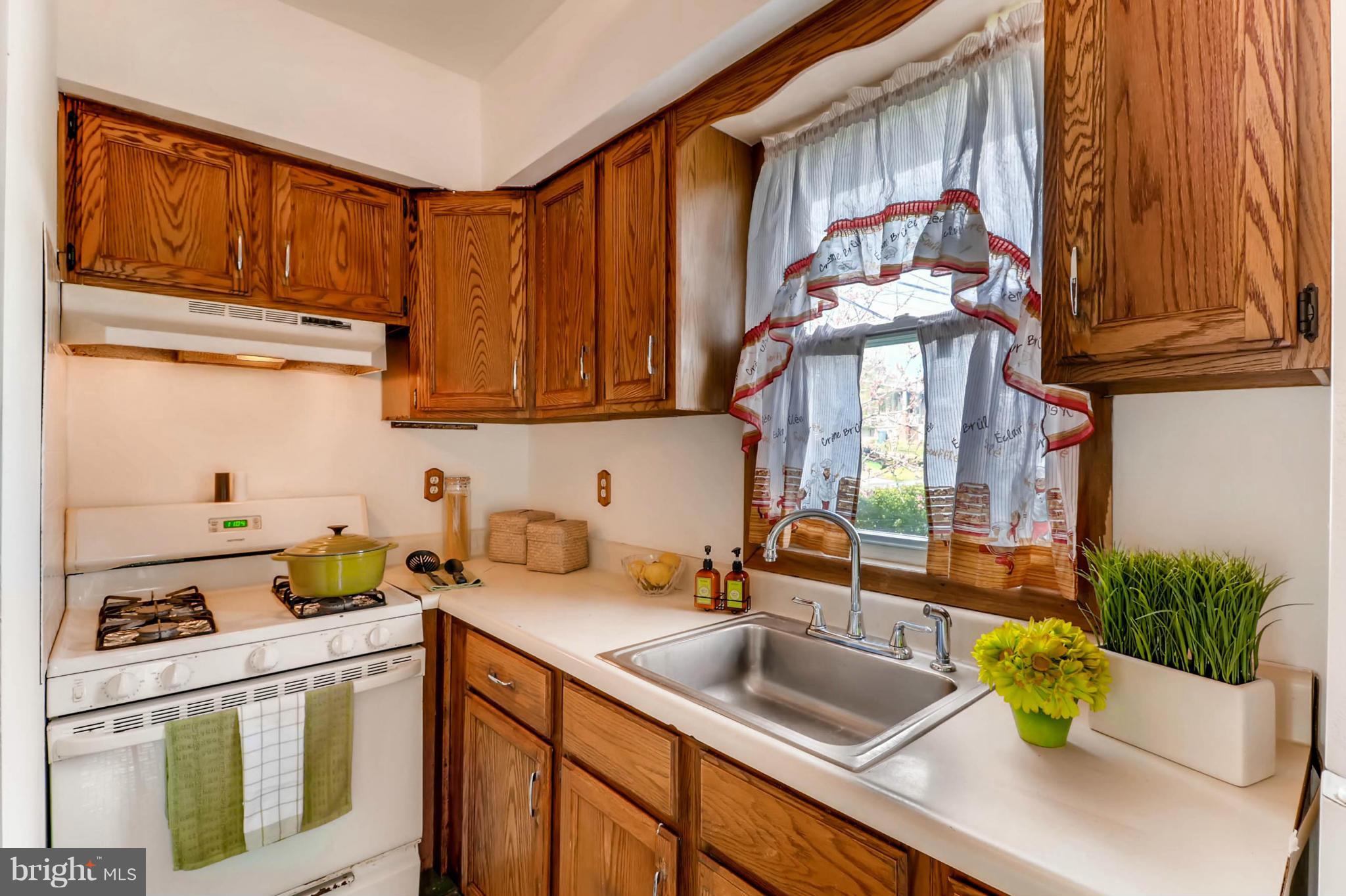 7712 Philadelphia Road Baltimore, MD 21237 - Photo 11 of 30 Kitchen