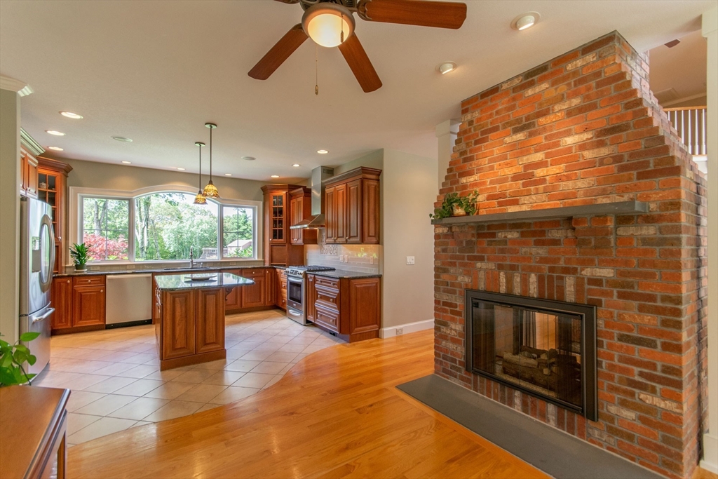 7 Western View Road Holyoke, MA 01040 - Photo 17 of 42