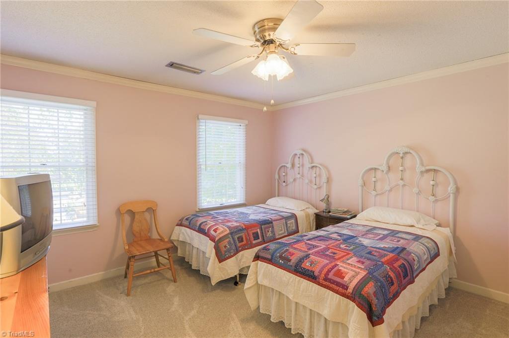 925 Shamrock Road High Point, NC 27265 - Photo 22 of 30 Gallery Image 22