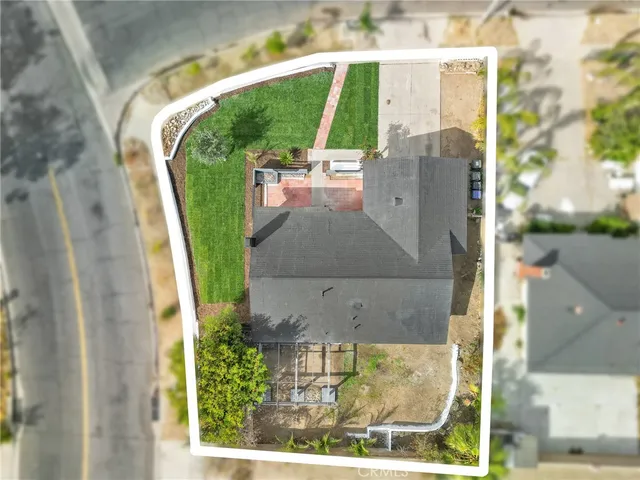 $569,900 | 211 North Fillmore Avenue, Rialto, CA 92376