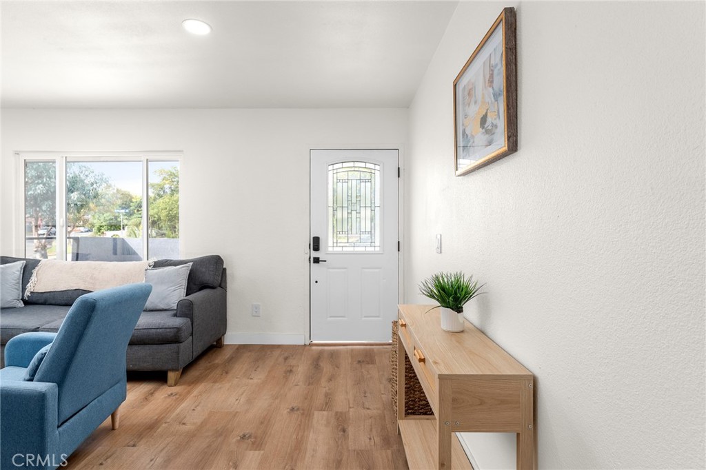 211 North Fillmore Avenue Rialto, CA 92376 - Photo 3 of 25