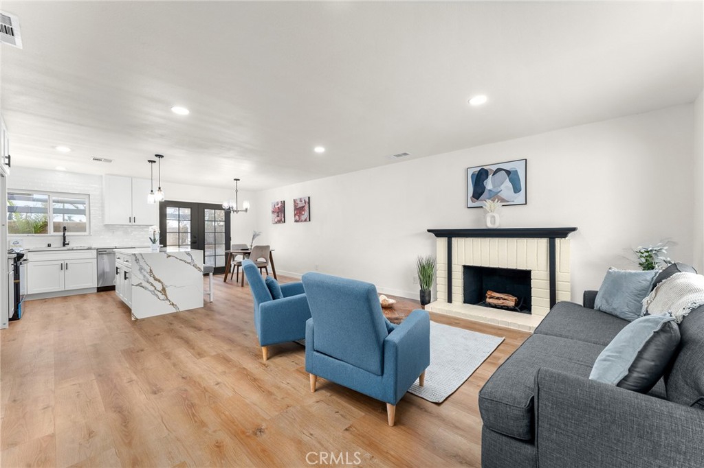 211 North Fillmore Avenue Rialto, CA 92376 - Photo 4 of 25