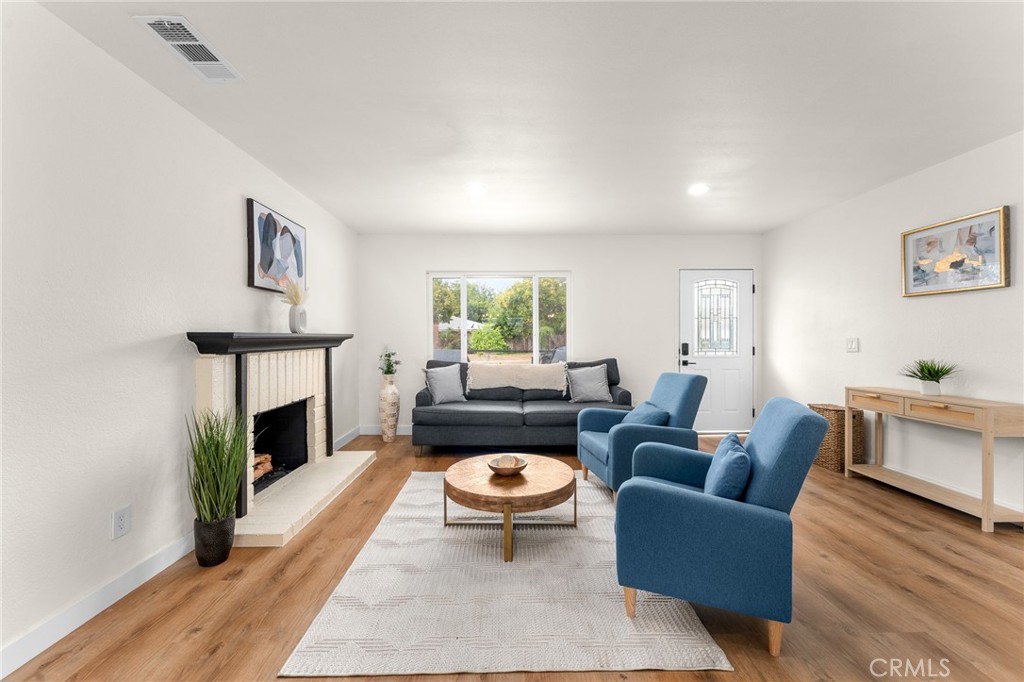 211 North Fillmore Avenue Rialto, CA 92376 - Photo 5 of 25