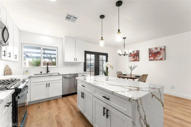 $569,900 | 211 North Fillmore Avenue, Rialto, CA 92376