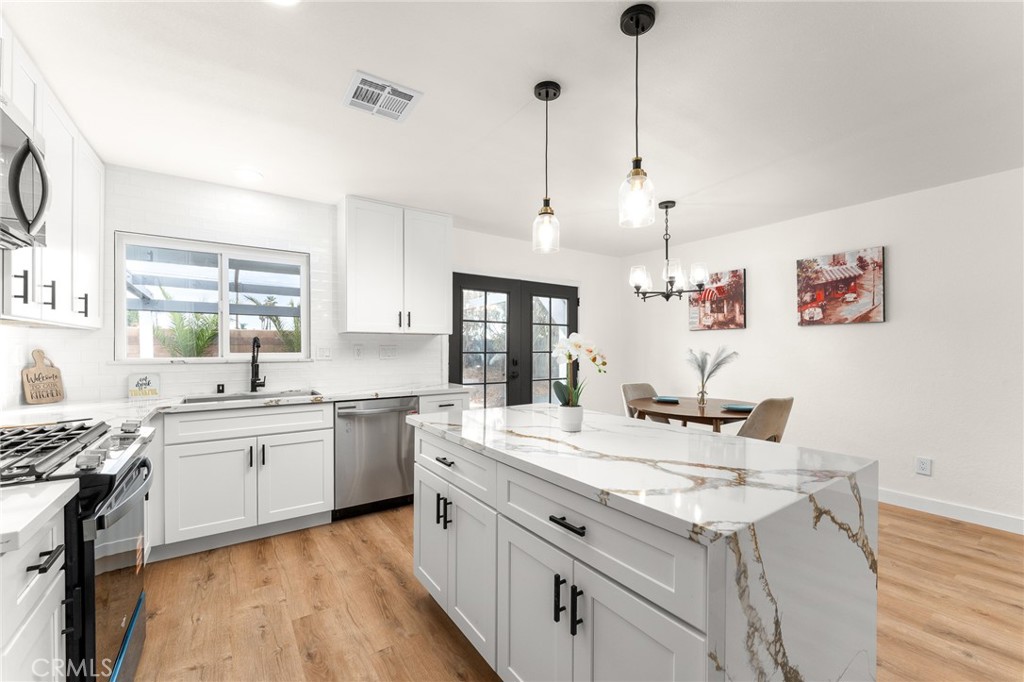 211 North Fillmore Avenue Rialto, CA 92376 - Photo 8 of 25