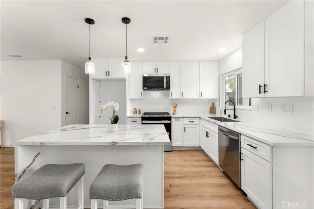 $569,900 | 211 North Fillmore Avenue, Rialto, CA 92376