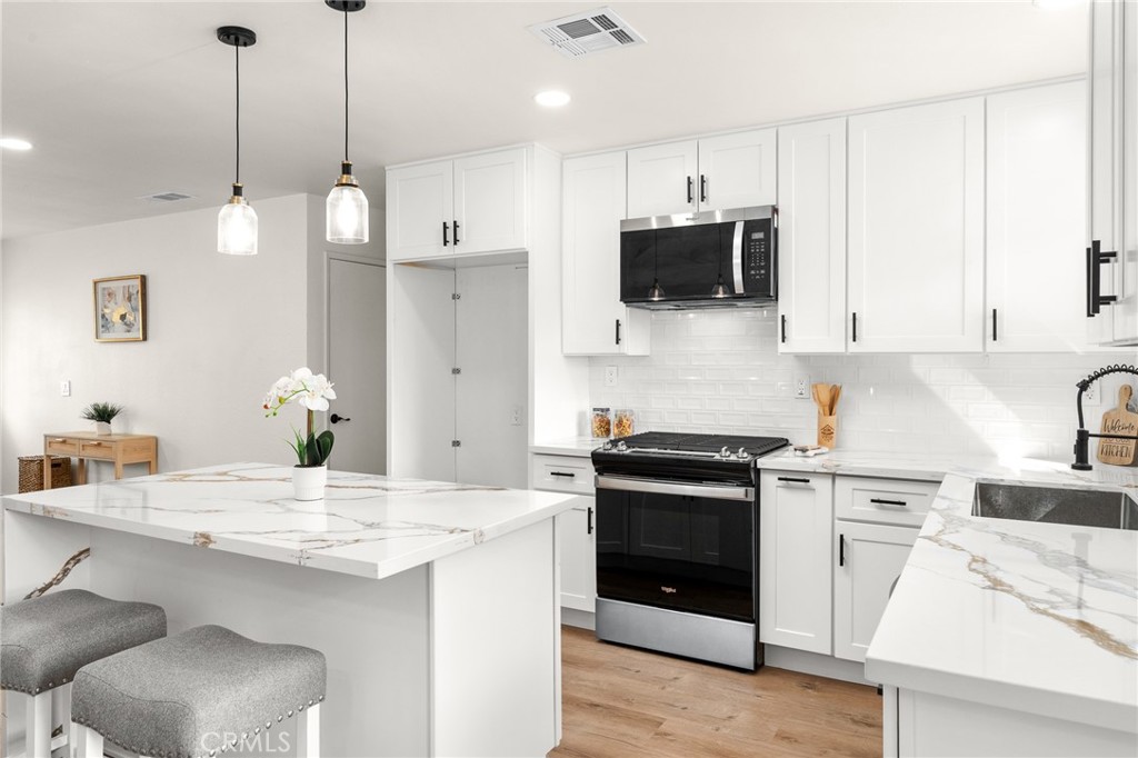 211 North Fillmore Avenue Rialto, CA 92376 - Photo 10 of 25