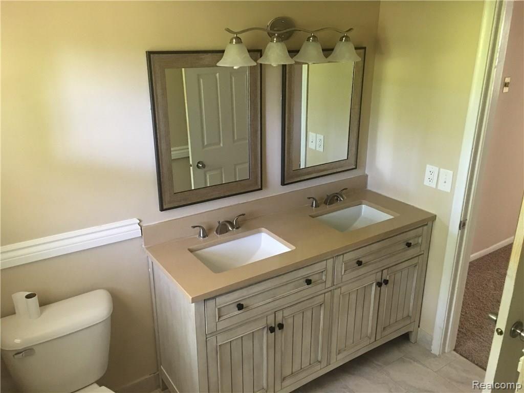36415 Paddleford Road Farmington Hills, MI 48331 - Photo 15 of 22