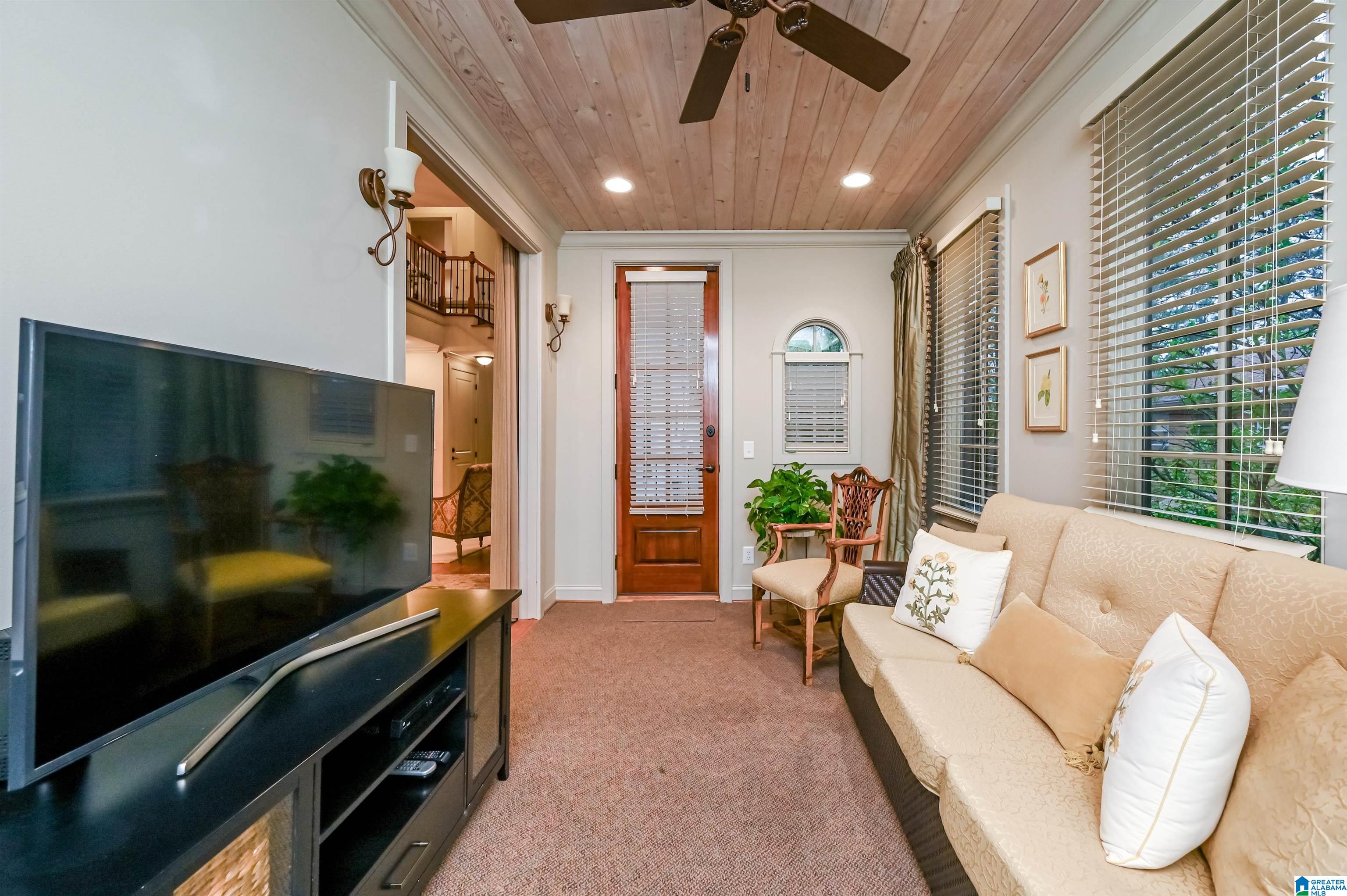 2042 Lancaster Road, Unit 119 Birmingham, AL 35209 - Photo 14 of 33