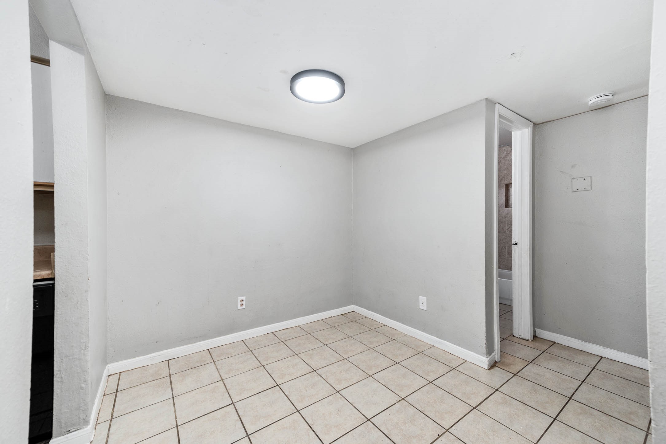 9616 Long Point Road, Unit 33 Houston, TX 77055 - Photo 11 of 16