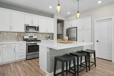 $999,000 | 21541 Trail Blazer Lane, Escondido, CA 92029