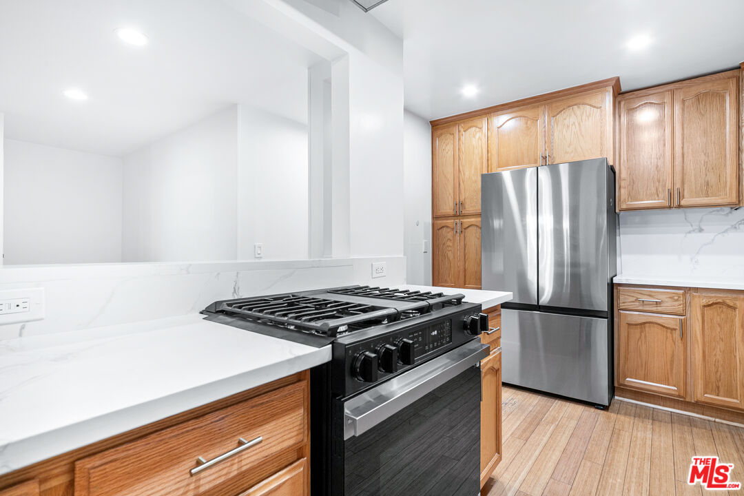 4838 Hollow Corner Road, Unit 315 Culver City, CA 90230 - Photo 6 of 36 Gallery Image 6