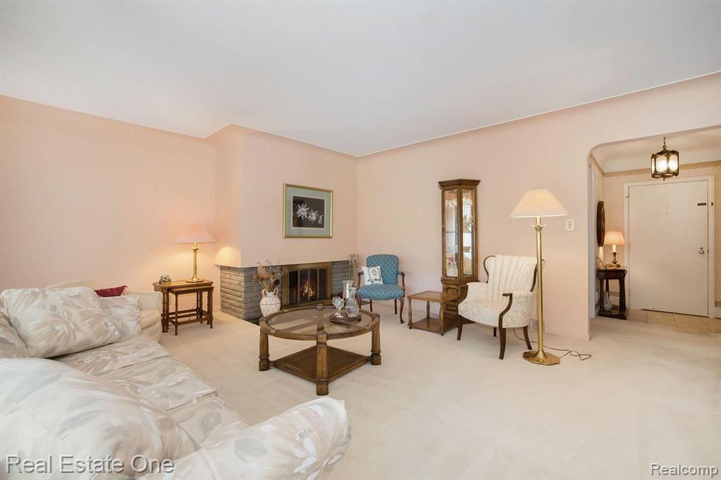 711 Ridgemont Avenue Dearborn, MI 48124 - Photo 13 of 47