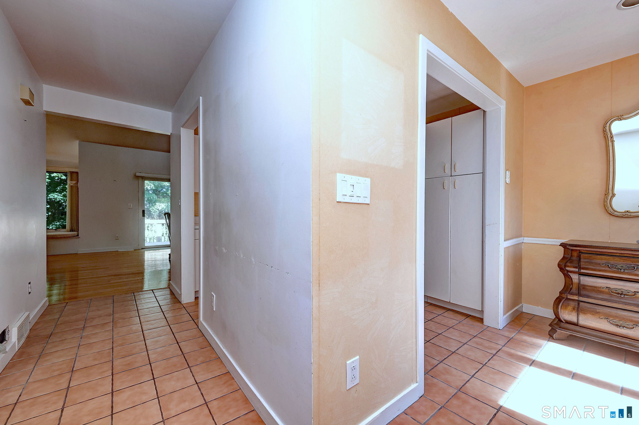 690 Forest Road, Unit 382 West Haven, CT 06516 - Photo 6 of 37