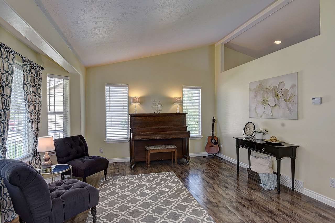 3107 South Chapman Road Spokane Valley, WA 99016 - Photo 2 of 20