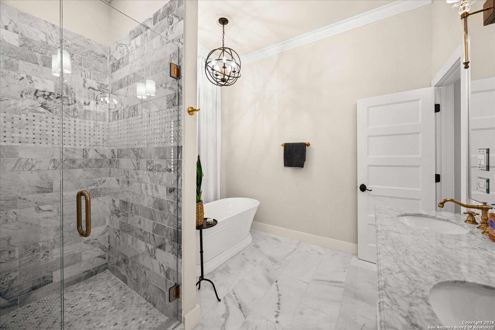 1006 High Street Comfort, TX 78013 - Photo 26 of 50 a bathroom with a toilet and a shower