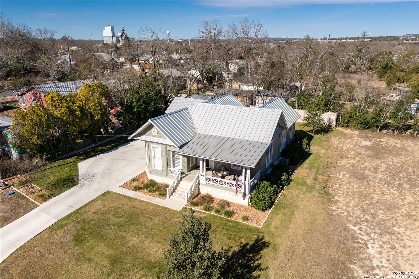 1006 High Street Comfort, TX 78013 - Photo 44 of 50 an aerial view of a house
