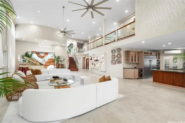 $6,250,000 | 18 Homelani Place, Honolulu, HI 96817