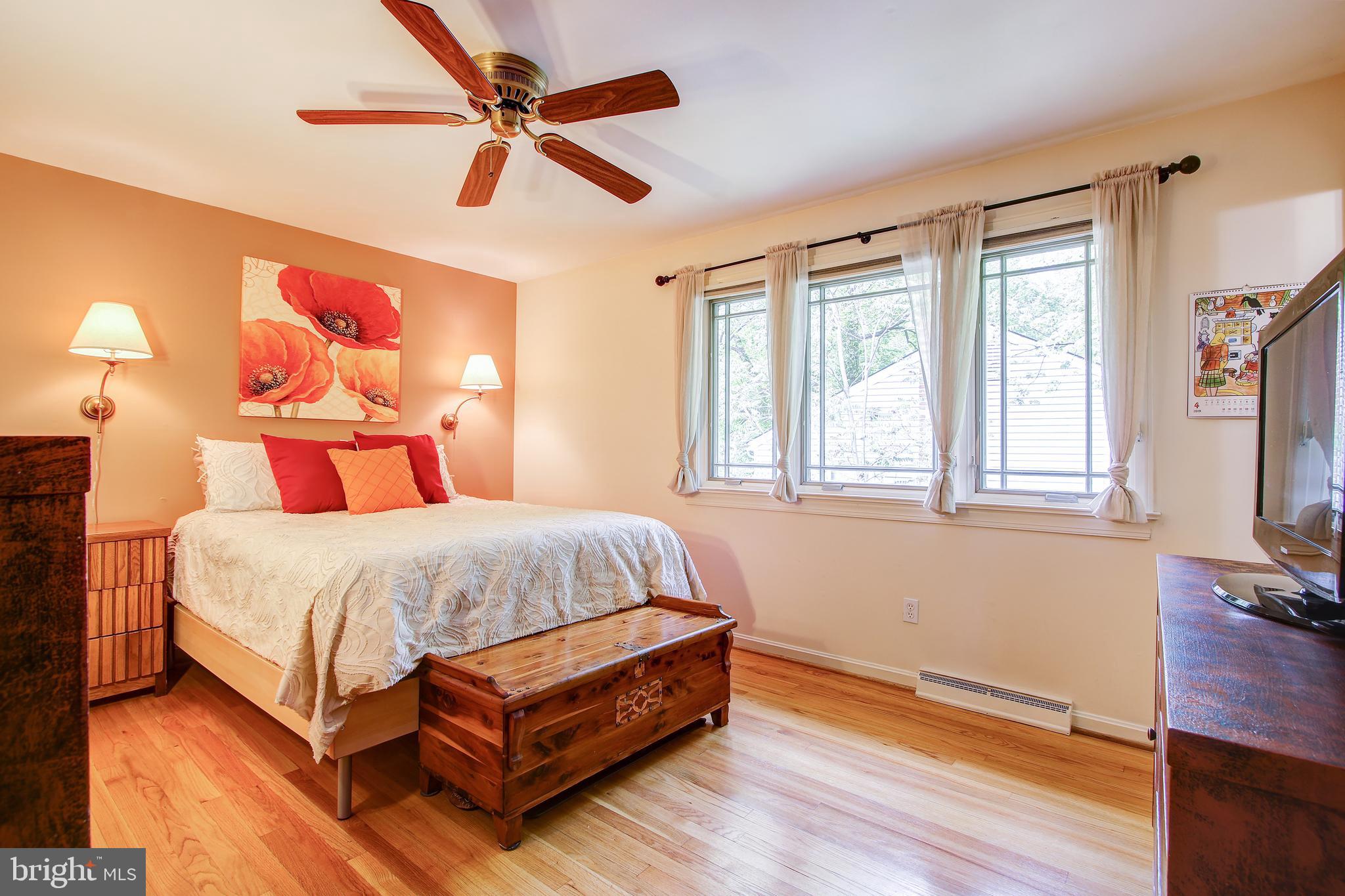 5609 Greentree Road Bethesda, MD 20817 - Photo 14 of 30 Master bedroom