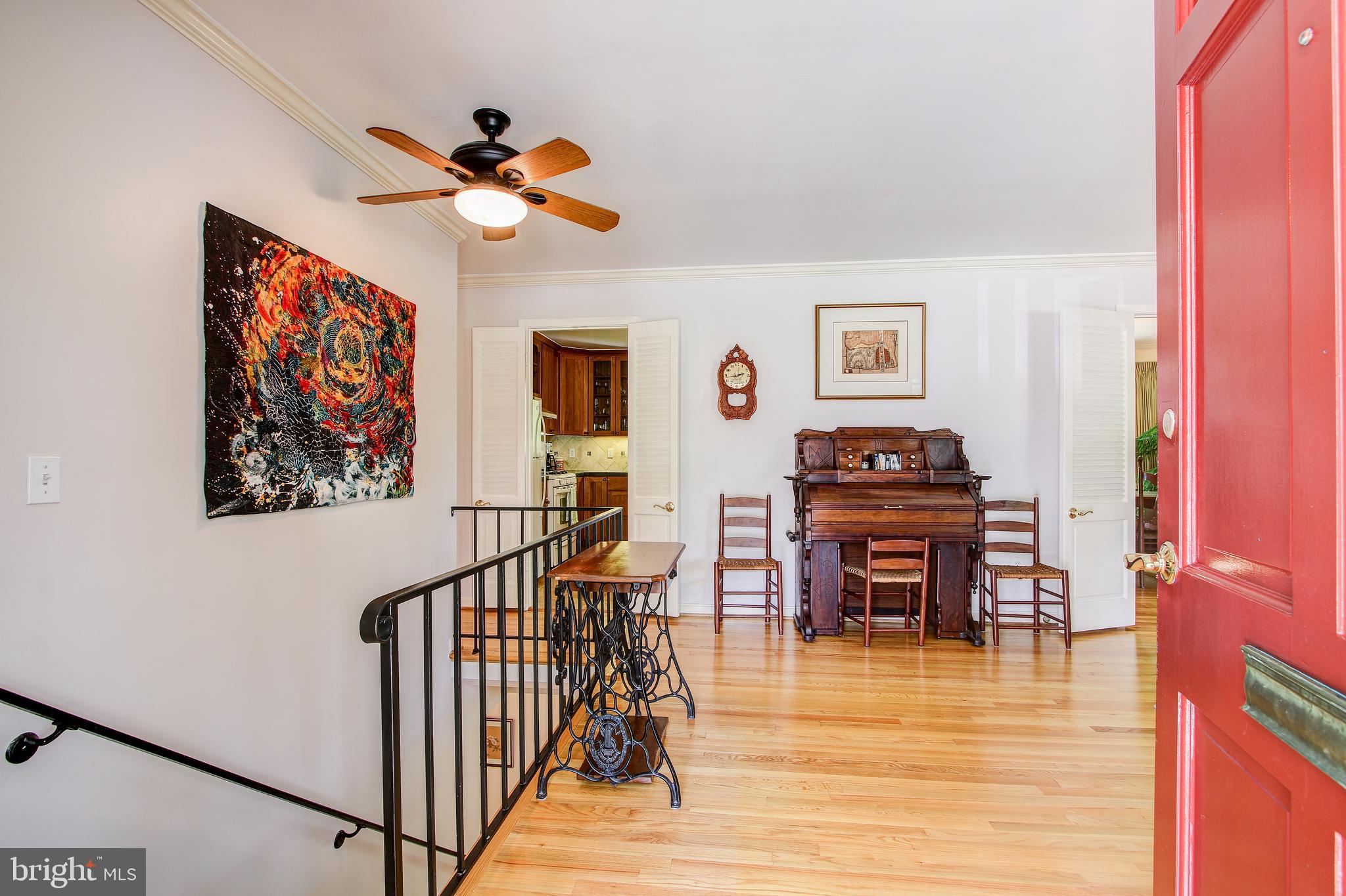 5609 Greentree Road Bethesda, MD 20817 - Photo 3 of 30 Gallery Image 3