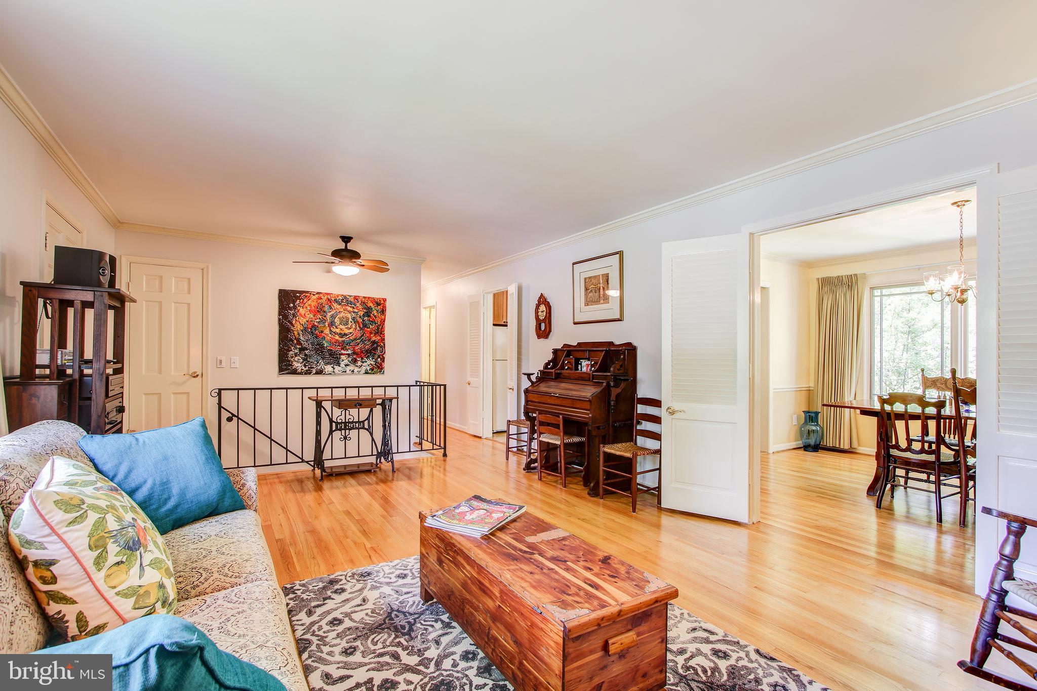 5609 Greentree Road Bethesda, MD 20817 - Photo 6 of 30 Living room