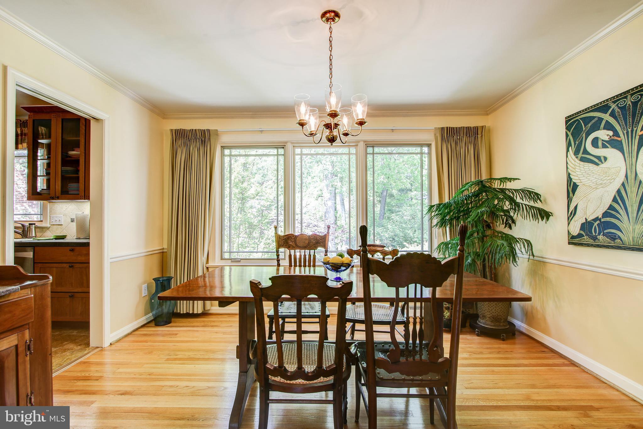 5609 Greentree Road Bethesda, MD 20817 - Photo 7 of 30 Dining room