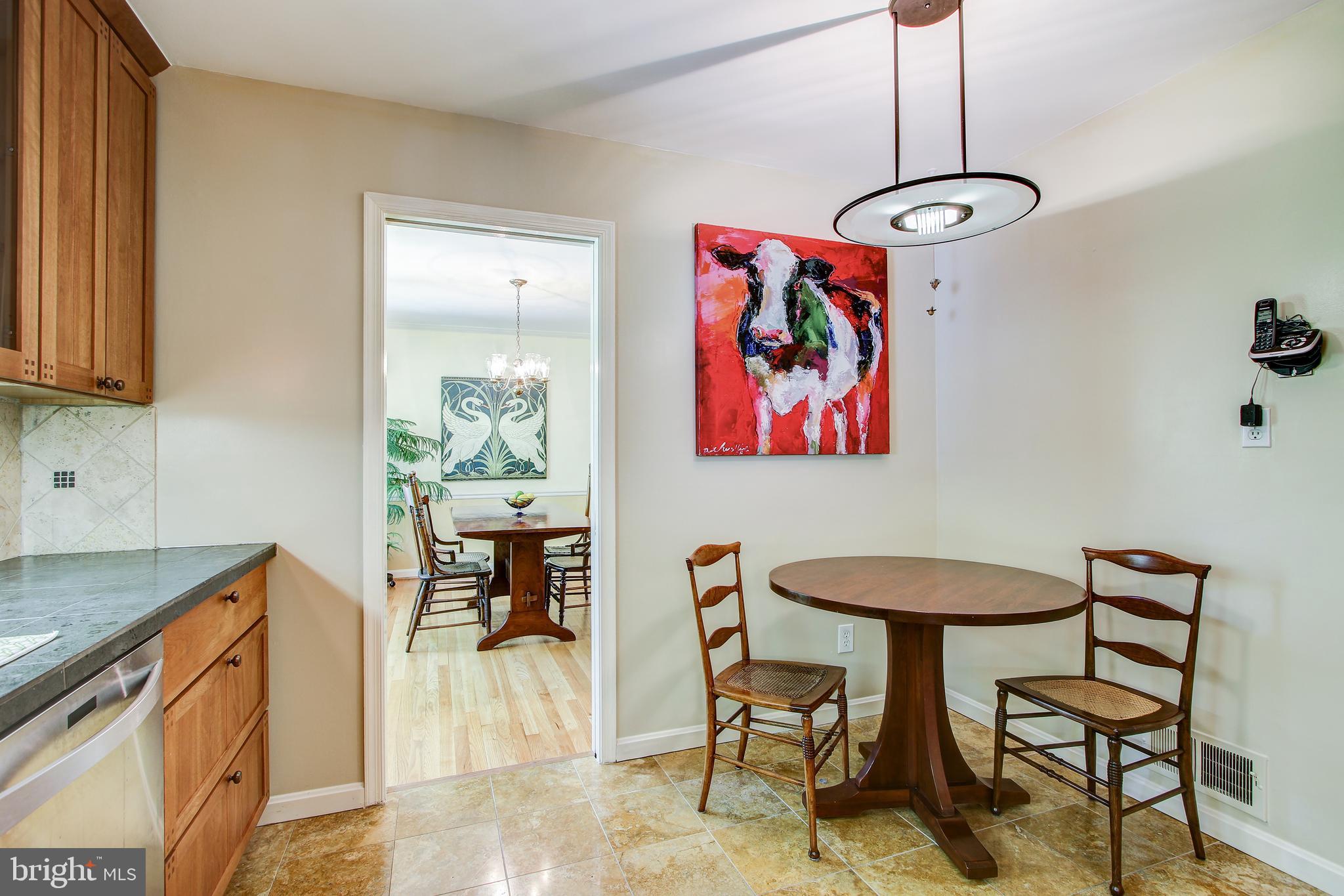 5609 Greentree Road Bethesda, MD 20817 - Photo 10 of 30 Eat in kitchen